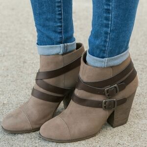 Carlos by Carlos Santana Helene Rustic Boho Block Heel Comfort Bootie 7M